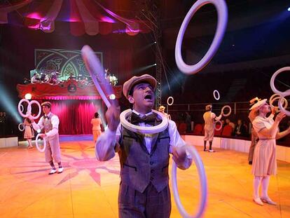 Espectáculo <i>Charivari </i>en el circo Price.