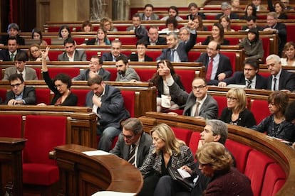 Diputados del Parlament, durante una sesi&oacute;n.