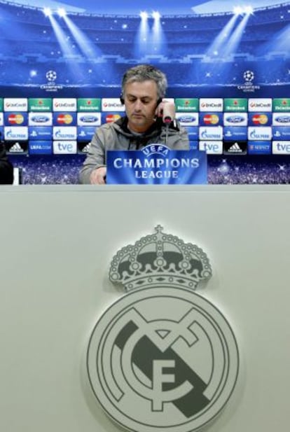 Mourinho, durante la rueda de prensa