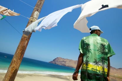 Playa en la localidad de São Pedro, en la isla de São Vicente (Cabo Verde).