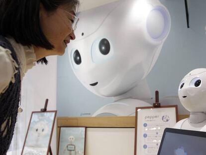 Un robot utilizado en la atenci&oacute;n al cliente en una entidad bancaria de Jap&oacute;n.