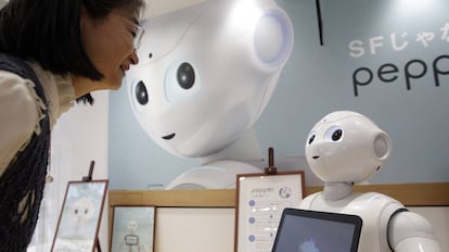 Un robot utilizado en la atenci&oacute;n al cliente en una entidad bancaria de Jap&oacute;n.