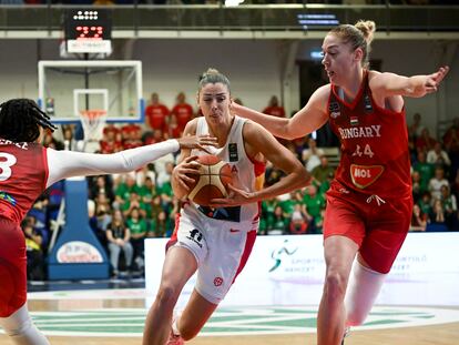 Mariona Ortiz, durante el partido entre España y Hungría del Preolímpico de baloncesto femenino, en Sopron, Hungría.