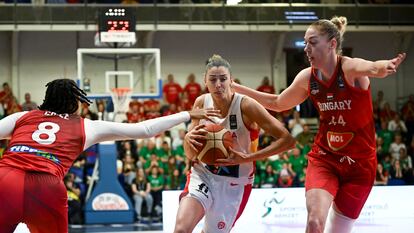 Mariona Ortiz, durante el partido entre España y Hungría del Preolímpico de baloncesto femenino, en Sopron, Hungría.