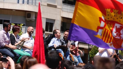 Garz&oacute;n y Echenique en el m&iacute;tin de Ciudad Real.