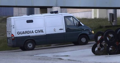 Un furg&oacute;n de la Guardia Civil en una imagen de archivo.