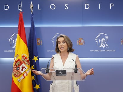 La portavoz del PP, Cuca Gamarra, en una rueda de prensa este miércoles en el Congreso.