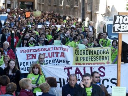 Manifestaci&oacute;n de interinos contra los recortes en Valencia, en marzo