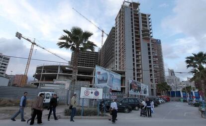 El Atrium Beach, a medio construir, en una imagen de 2011. 