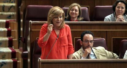 Elena Valenciano, durante el pleno del Congreso.