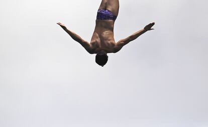 El mexicano Jonathan Paredes, durante su participación en la Copa del Mundo de Clavados de Altura FINA 2015, celebrada en Cozumel (México).