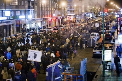 Thousands of protestors in Burgos took to the streets against the road development project. 