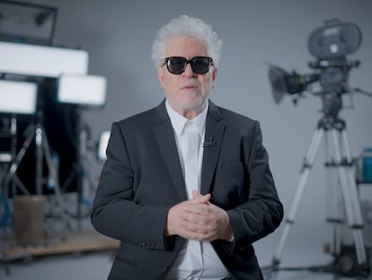 Pedro Almodóvar felicita a EL PAÍS: “Es el momento de la información periodística”