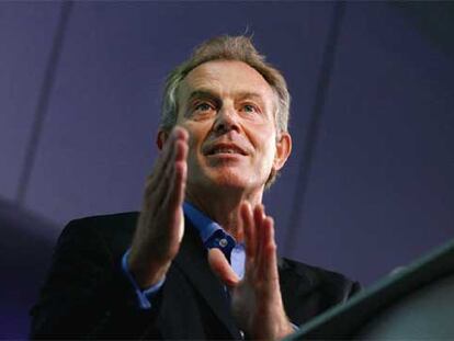 El primer ministro británico, Tony Blair, en un momento de su conferencia ayer en Londres.