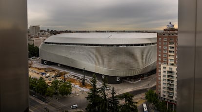 (25-04-24) Obras del estadio Santiago Bernabéu,  en el Paseo de la Castellana, Madrid.