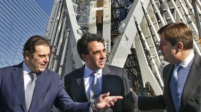 Santiago Calatrava con el exconsejero Gerardo Camps (izquierda), cuando se constru&iacute;a el Palau de les Arts. 