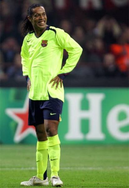 Ronaldinho, durante el partido contra el Milan.