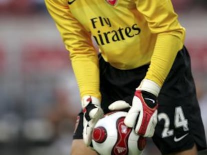 Almunia, en una imagen con el Arsenal.