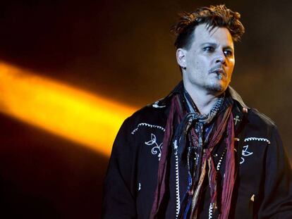 Johnny Depp, durante una actuación con su banda.