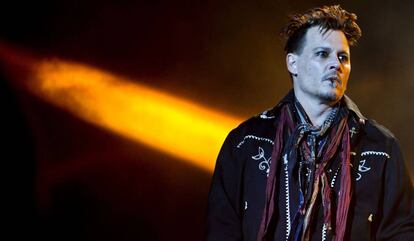 Johnny Depp, durante una actuación con su banda.