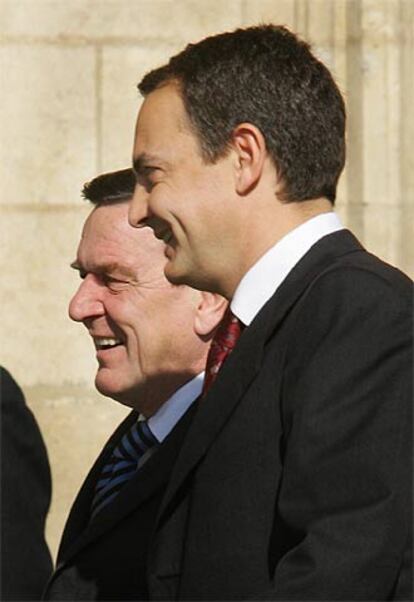 Zapatero y Schr?der, en la cumbre de Len de noviembre de 2004.