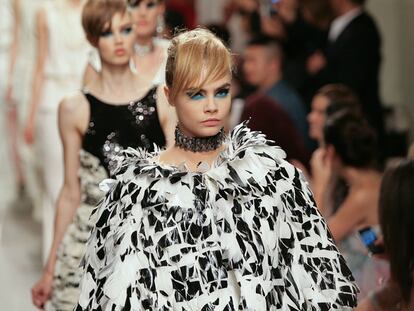 Colonialismo y cricket en la colección crucero de Chanel