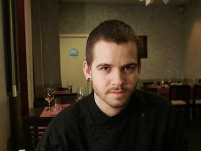 David Muñoz, ante el plato <i>Spanish toltilla.</i>