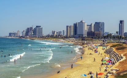 Tel Aviv suma también 99 puntos en el índice general. Precio de un pan de un kilo: 5,09 dólares / precio de una cerveza de 33 cl.: 2,94 dólares / precio de un corte de pelo femenino: 93,59 dólares.