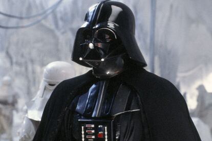Darth Vader, la cara terrible de Anakin Skywalker, se opone a los planes de la resistencia en 'Episodio V: el imperio contraataca'.
