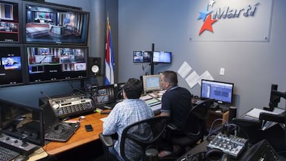 Interior de la sede de Radio y Televisión Martí, en Miami.