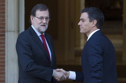 Mariano Rajoy y Pedro S&aacute;nchez el 23 de diciembre de 21015, tres d&iacute;as despu&eacute;s de las elecciones del 20-D.