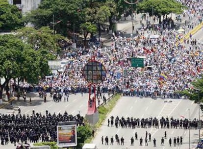 Cabeza de la manifestación de los opositores a la nueva ley de Educación aprobada por el Gobierno de Chávez en Venezuela