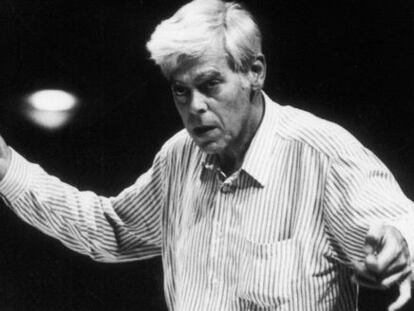 Frans Brüggen, director de orquesta y flautista holandés.