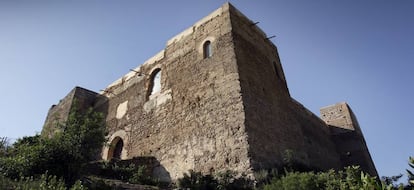 Castillo de Forna en L´Atzúvia (Alicante), declarado Bien de Interés Cultural.
