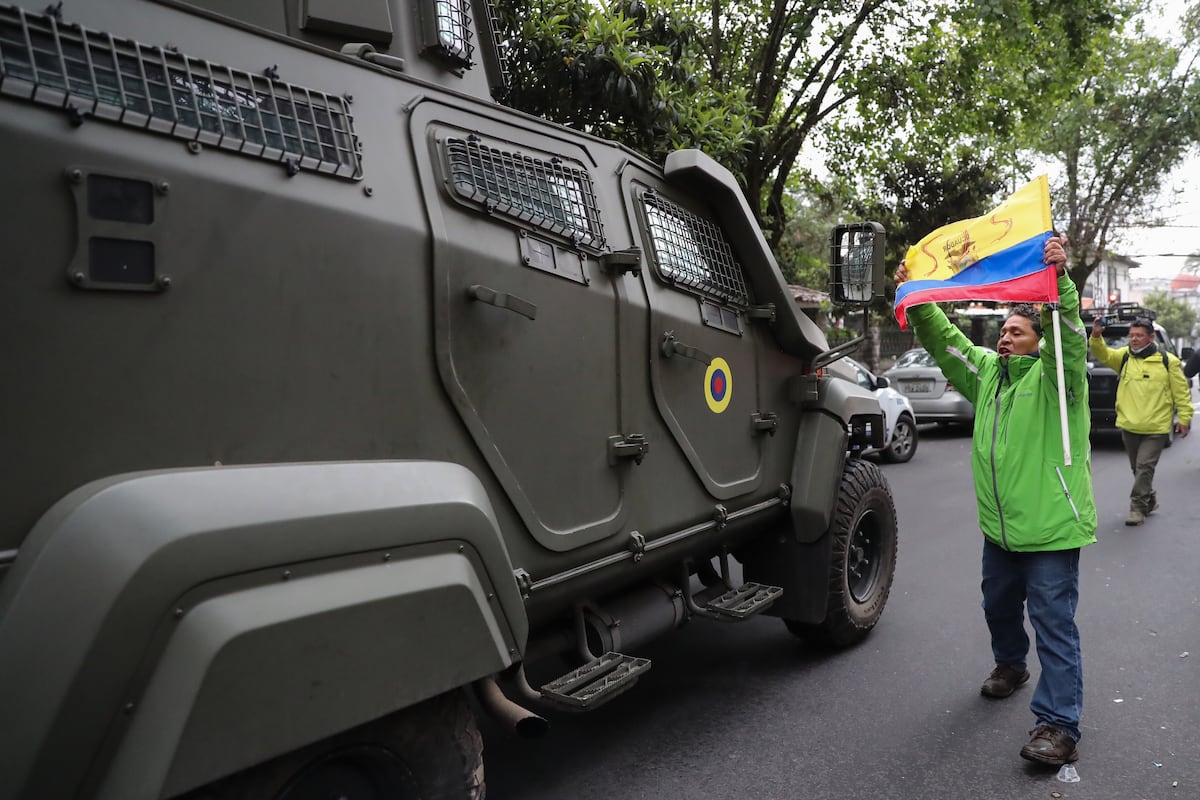 El asalto a la Embajada de México en Quito sume a Ecuador en el caos ...