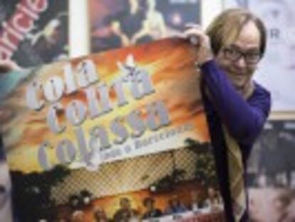 El documental  Cola, Colita, Colassa (Oda a Barcelona)  surgió tras negarse la fotógrafa a recoger el premio Nacional del Ministerio