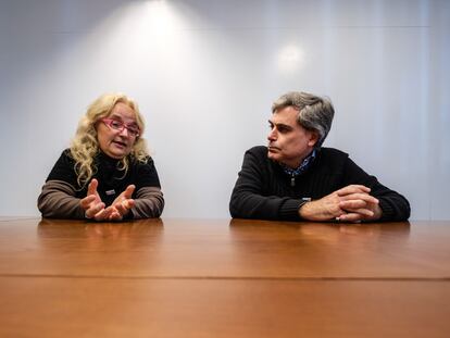 Silvia Piceda y Sebastián Cuattromo, durante una entrevista con EL PAÍS