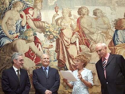 Antonio Ruano, Juan Jesús Aznárez, Joaquim Ibarz con Cristina Barrios