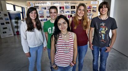 Estudiantes del instituto María Carbonell de Benetússer .