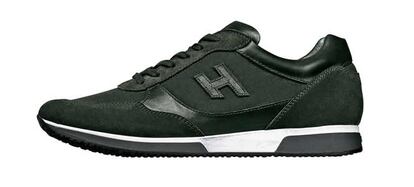 Hogan. Zapatillas de estilo urbano de la firma italiana. Precio: 295 euros.