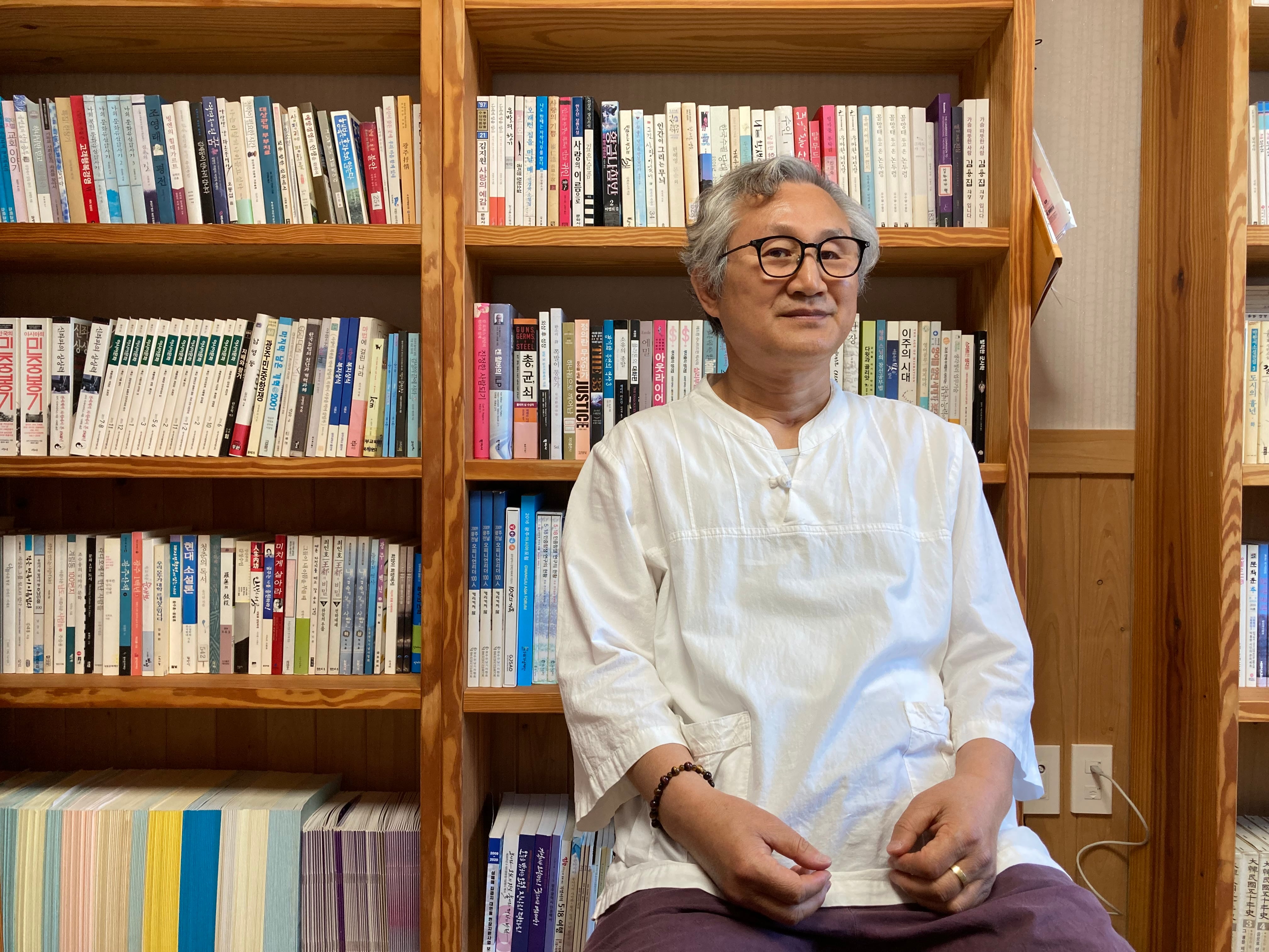 Kim Tae-yun, de 65 años, veterano del levantamiento de mayo de 1980 en Gwangju, retratado el miércoles 4 de junio. Perdió el ojo izquierdo en los enfrentamientos con los militares.
