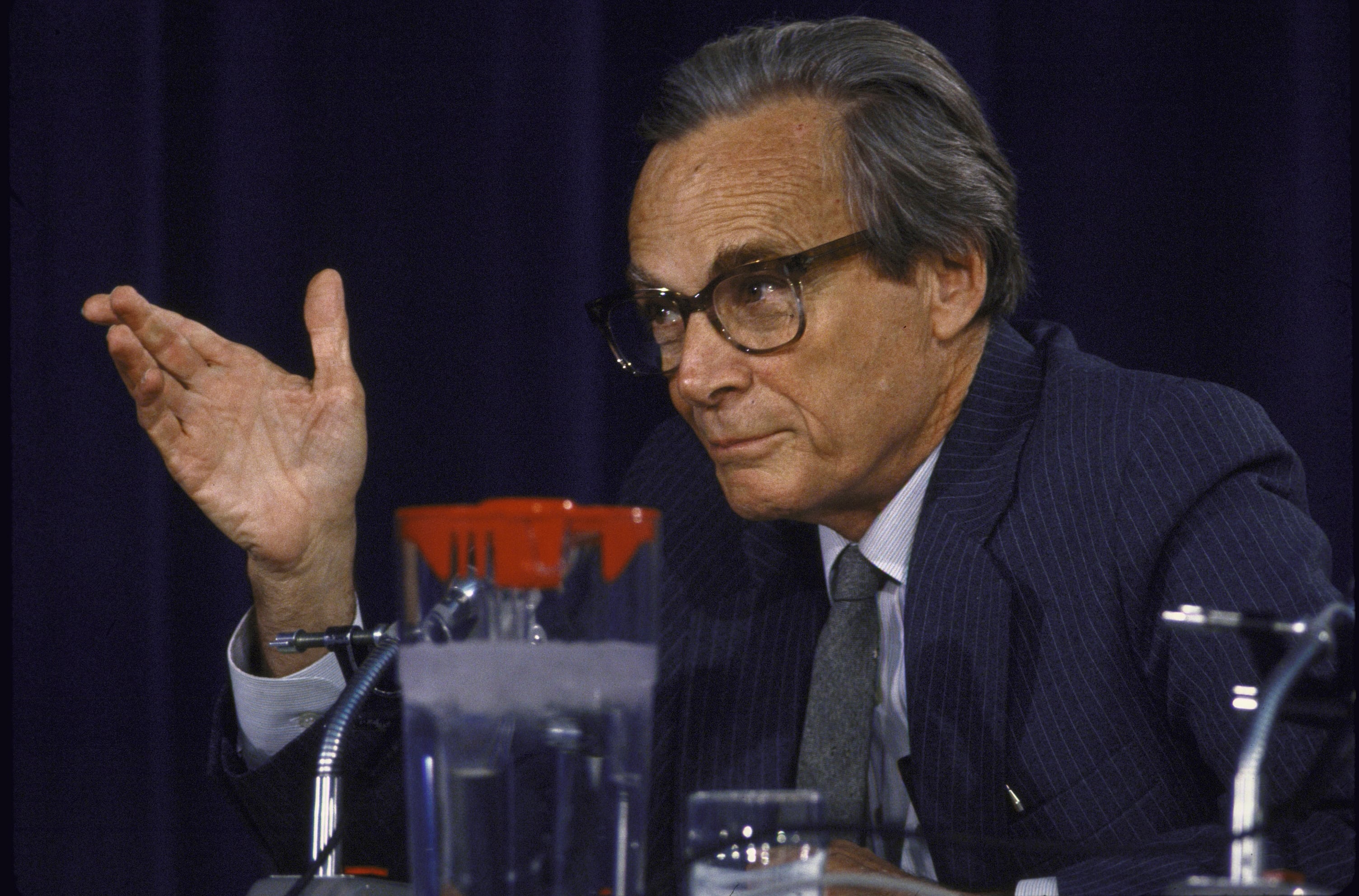 Cómo elegir restaurante en vacaciones: así se ha resuelto el misterio del Premio Nobel Richard Feynman