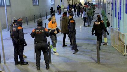 Un dels moments de l'actuació policial.