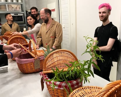 COTILLEANDO LOS INGREDIENTES DE LAS RECETAS / CAPEL 