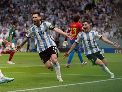 Messi celebra su gol ante México.