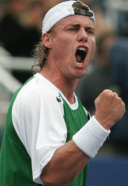 Hewitt, en uno de sus gestos característicos, tras ganar un tanto a Moyà.