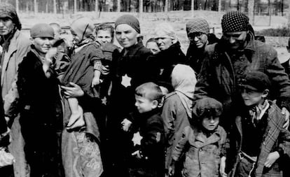 Mujeres húngaras condenadas a morir en las cámaras de gas de Auschwitz, en una imagen tomada por las SS.