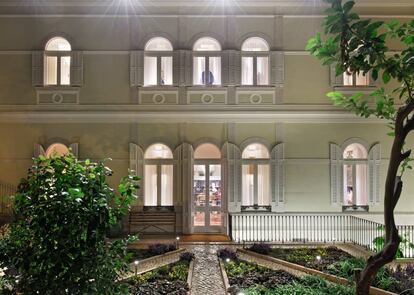 Panorámica del patio interior del palacete donde se asienta la nueva 'flagship store' de Massimo Dutti en la Avenida da Liberdade en Lisboa.