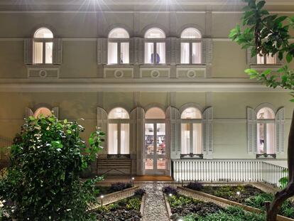 Panorámica del patio interior del palacete donde se asienta la nueva 'flagship store' de Massimo Dutti en la Avenida da Liberdade en Lisboa.