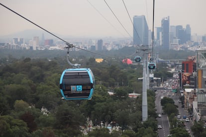 Aspecto de la línea 3 del Cablebús que conectan el Bosque de Chapultepec con Santa Fe, al poniente de Ciudad de México. El 24 de septiembre 2024.